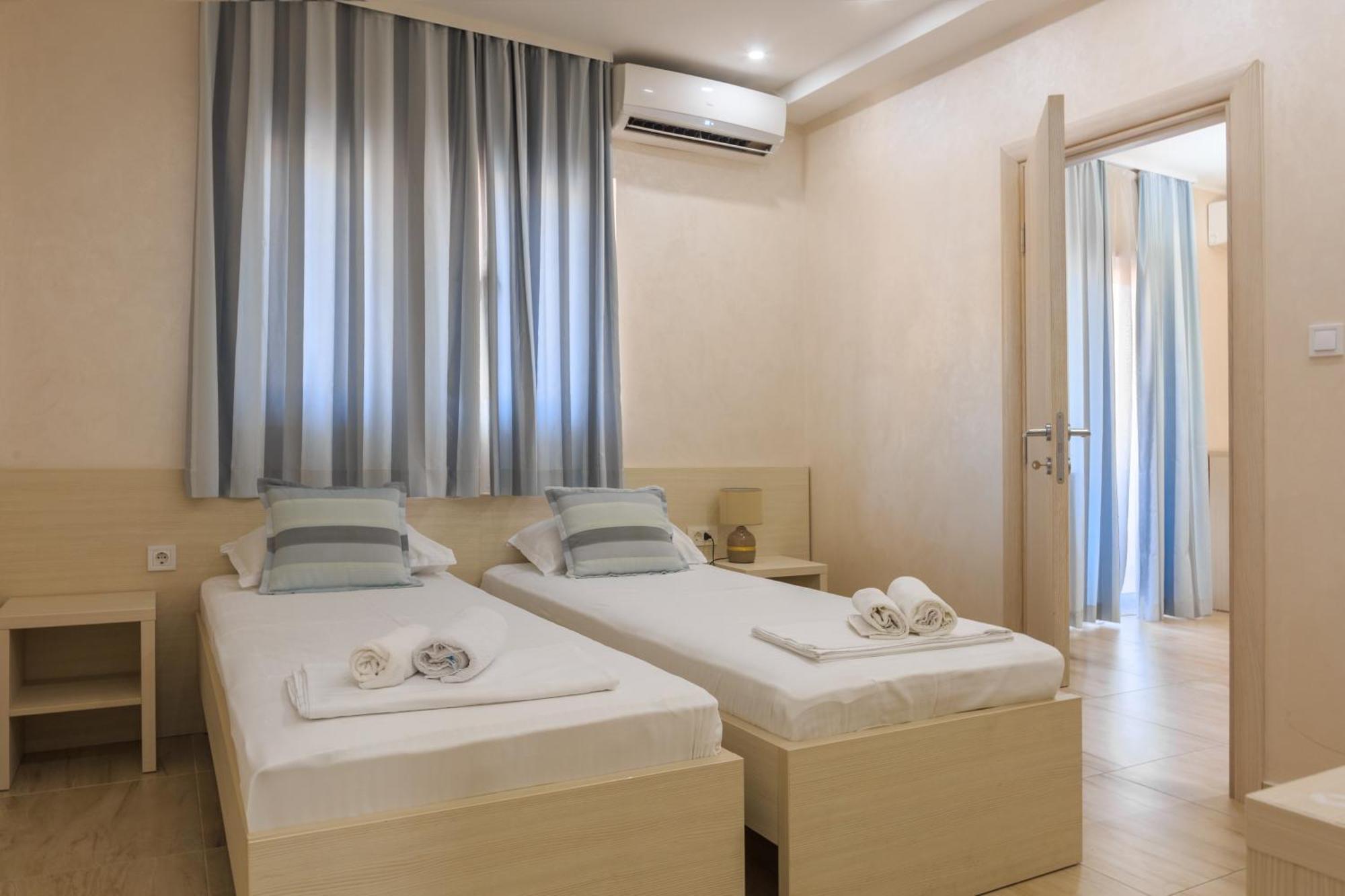 Hotel Maksim Herceg Novi Exteriör bild