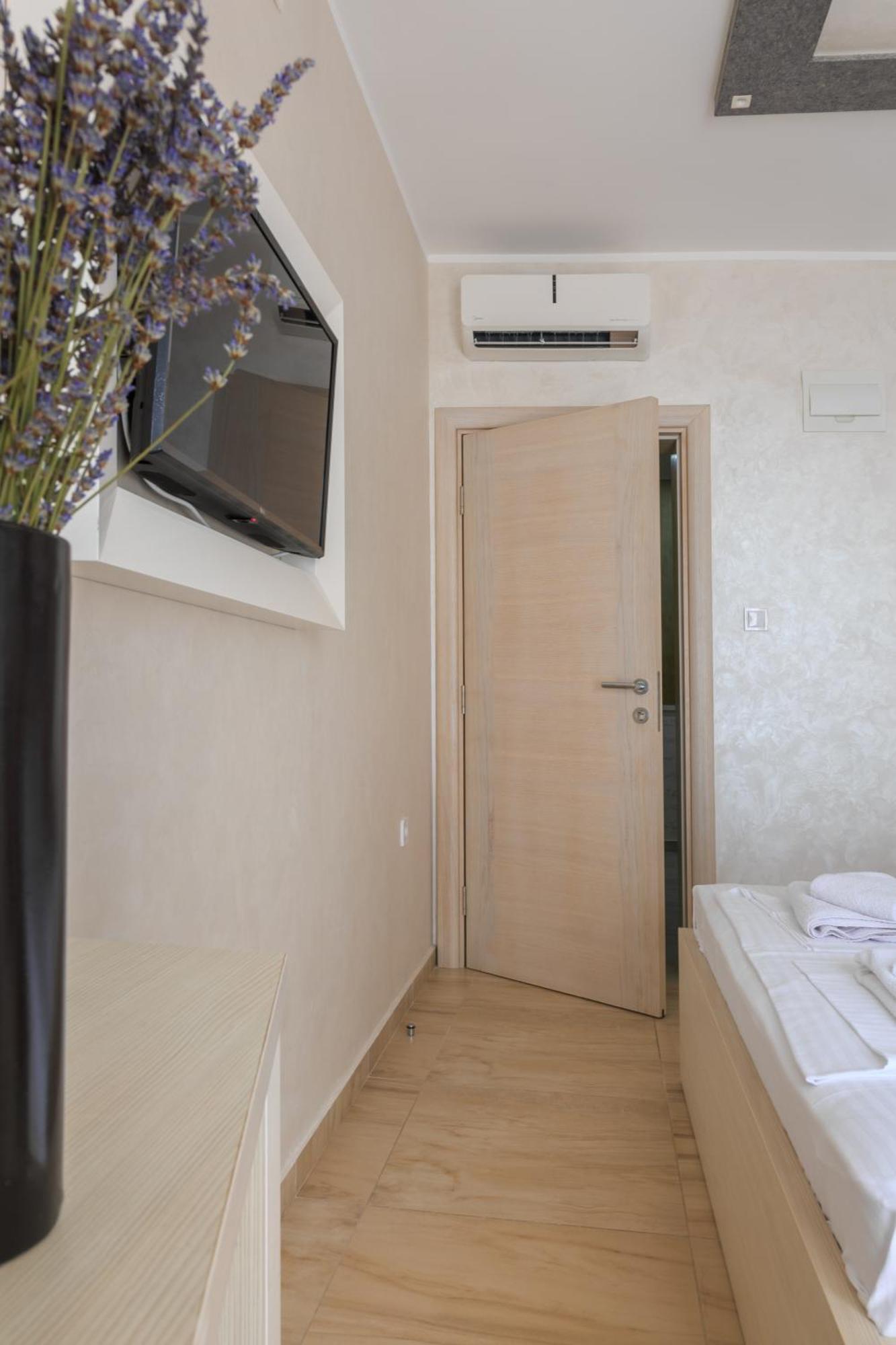Hotel Maksim Herceg Novi Exteriör bild