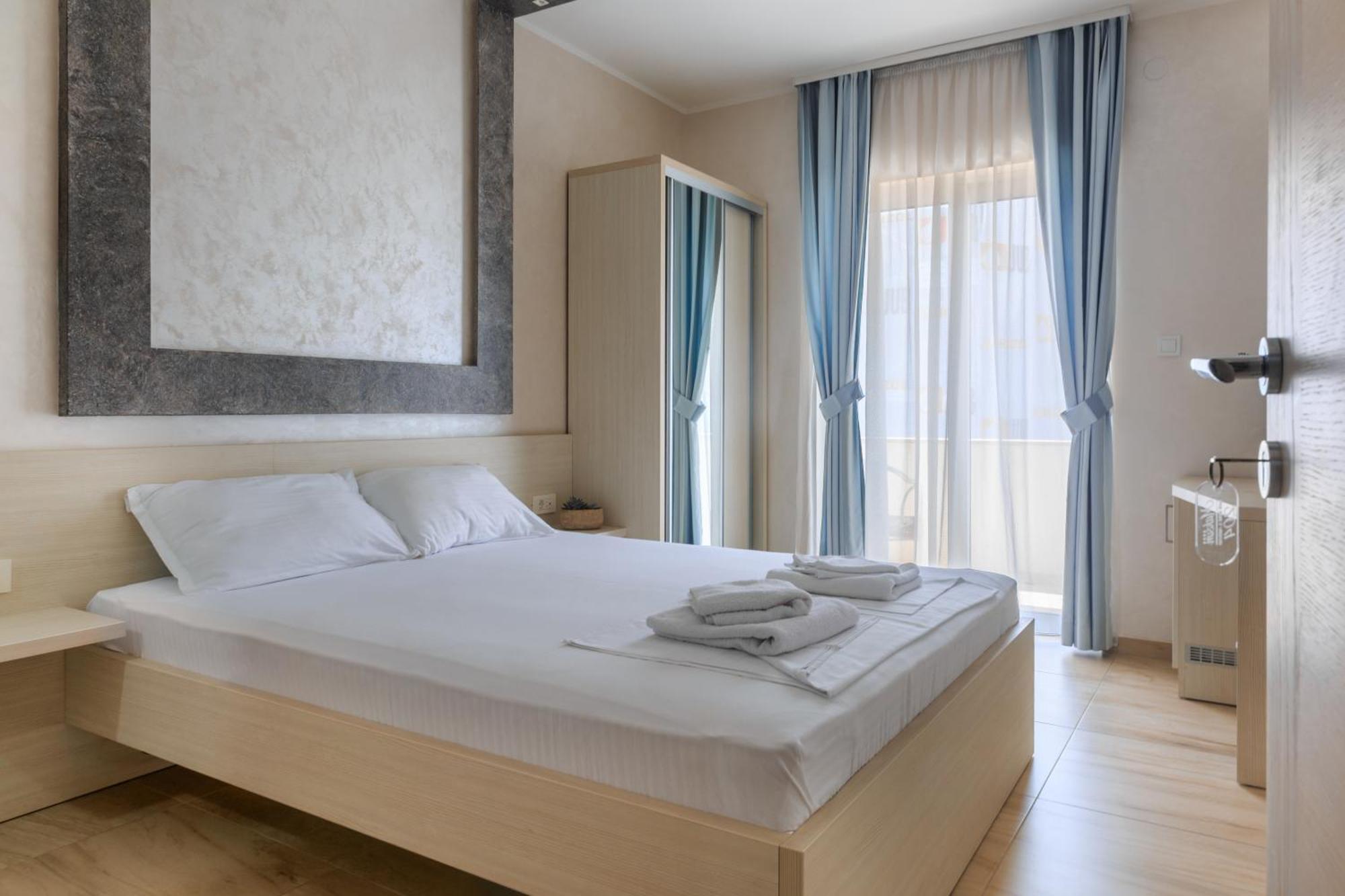 Hotel Maksim Herceg Novi Exteriör bild