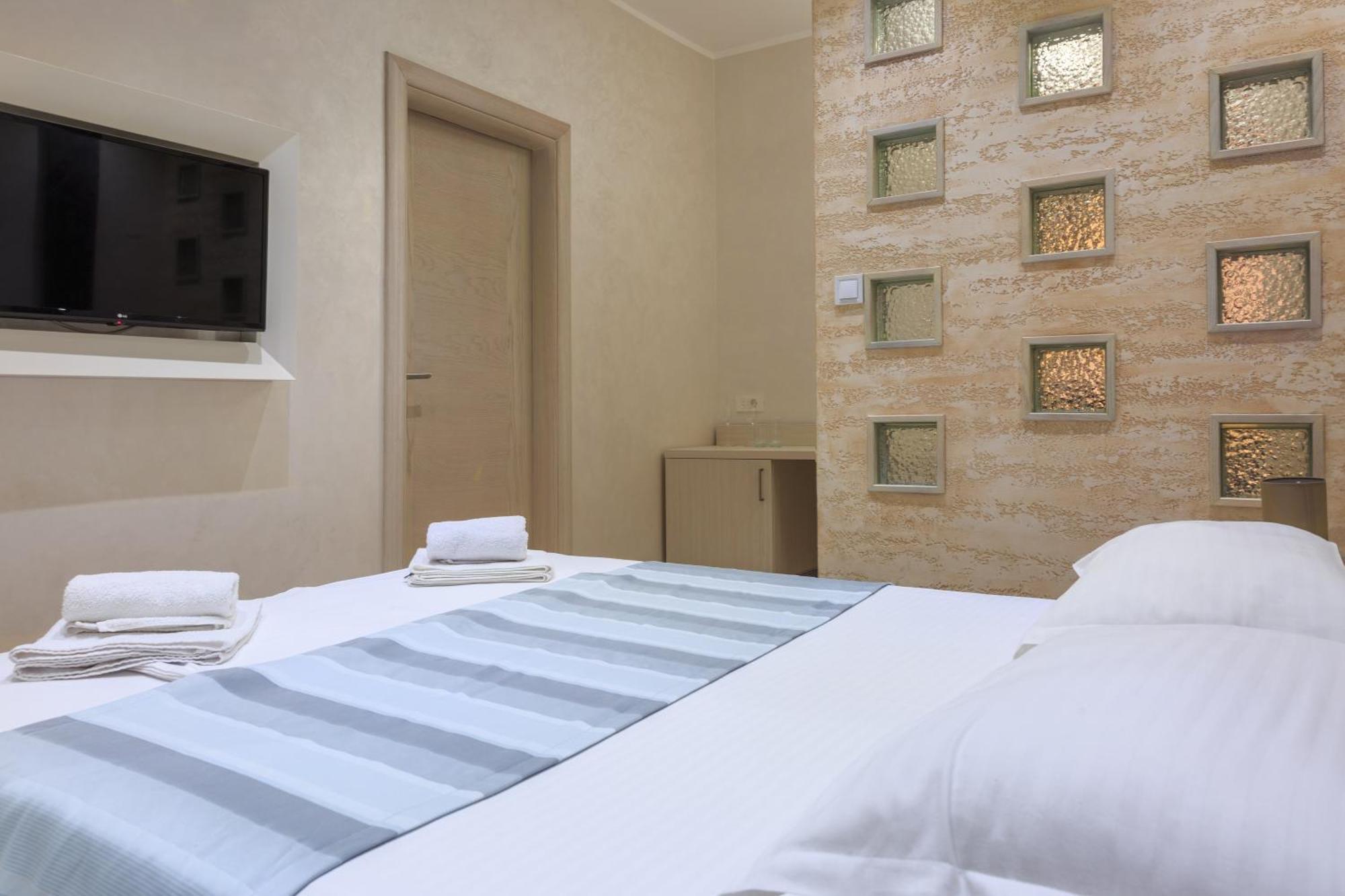 Hotel Maksim Herceg Novi Exteriör bild