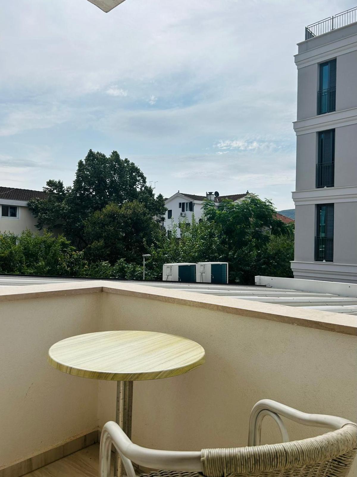 Hotel Maksim Herceg Novi Exteriör bild