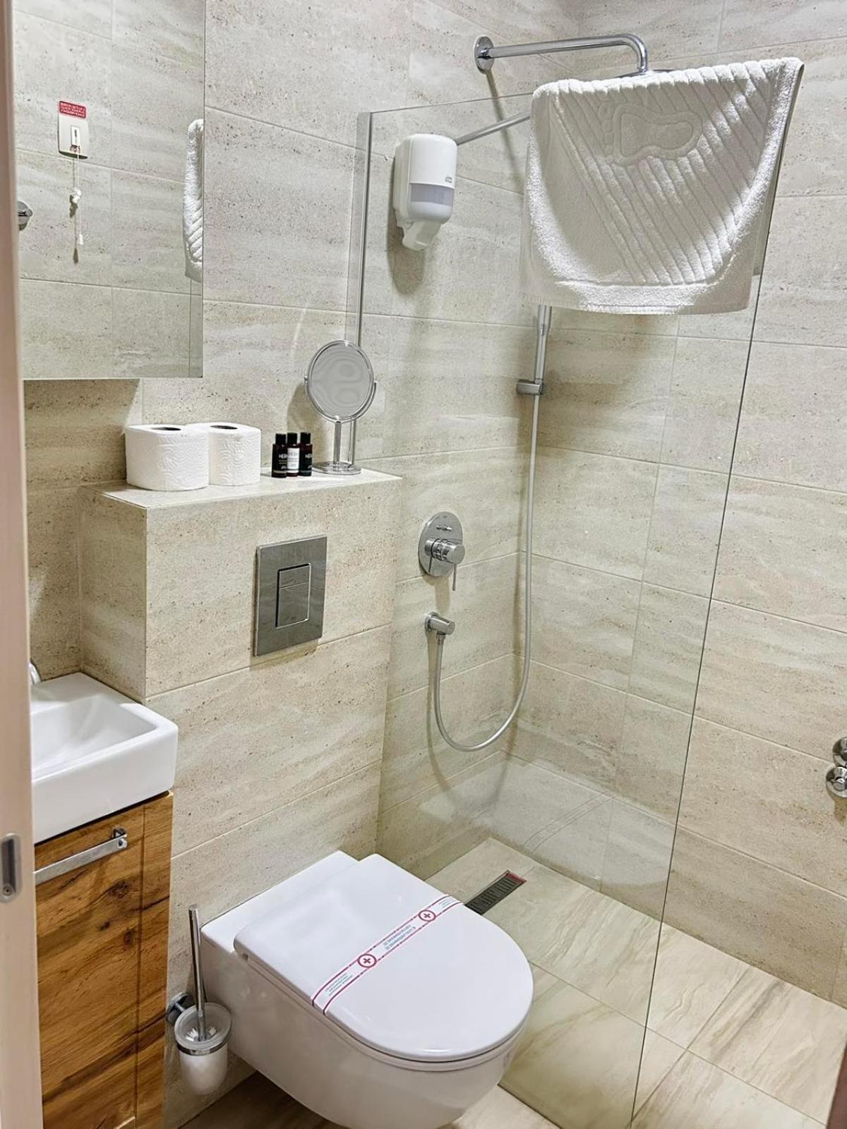 Hotel Maksim Herceg Novi Exteriör bild